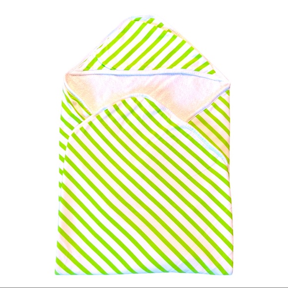 3 FOR $20 - June & January Hooded Towel - Picture 1 of 4